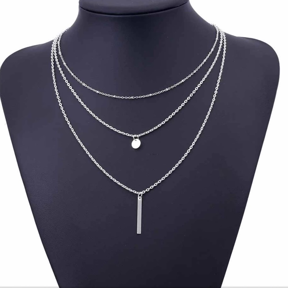 🆕🖤 three layer necklace - Picture 2 of 2